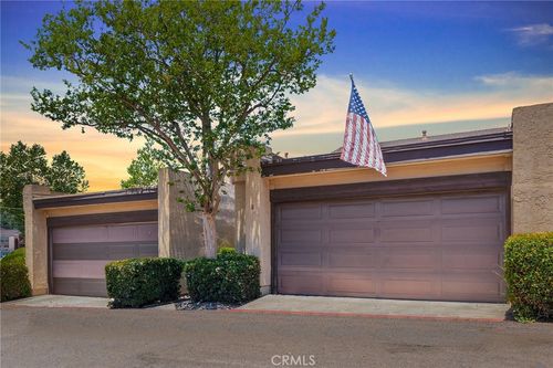 unit-8-140 E El Norte Pkwy, Escondido, CA, 92026-2611 | Card Image