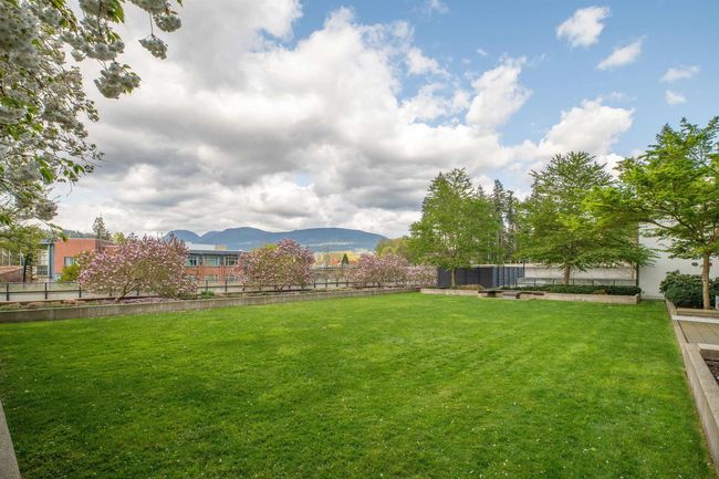 1708 - 3007 Glen Dr, Condo with 1 bedrooms, 1 bathrooms and 1 parking in Coquitlam BC | Image 22
