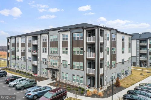 203-151 Mccormick Cir, WINCHESTER, VA, 22602 | Card Image