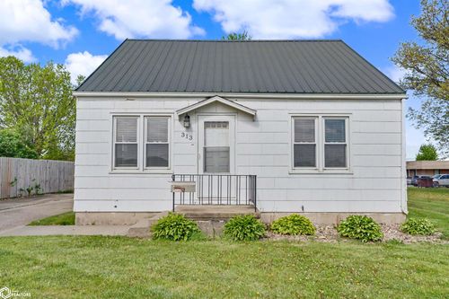313 S 18th Ave, Marshalltown, IA, 50158-3129 | Card Image
