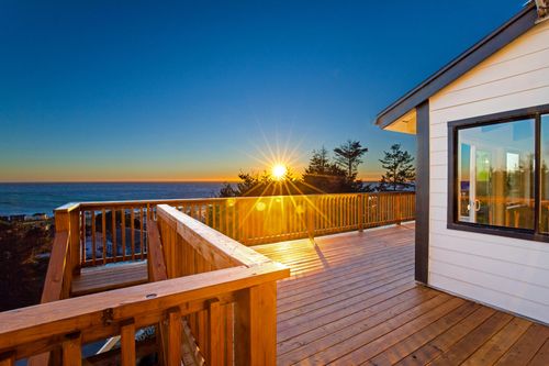 156 Shaker Rd, Whitethorn, CA, 95589-9112 | Card Image