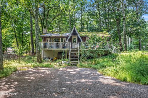101 Daisy Ln, Dingmans Ferry, PA, 18328-4212 | Card Image