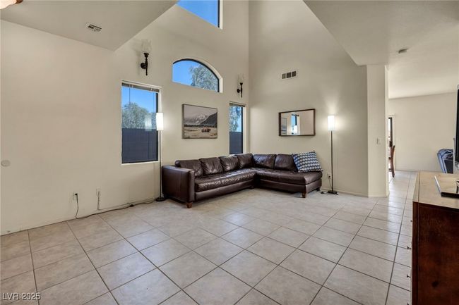 8421 Cheerful Brook Ave, House other with 5 bedrooms, 3 bathrooms and null parking in Las Vegas NV | Image 12
