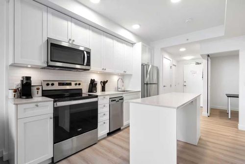 405-123 4 St Ne, Calgary, AB, T2E8K3 | Card Image