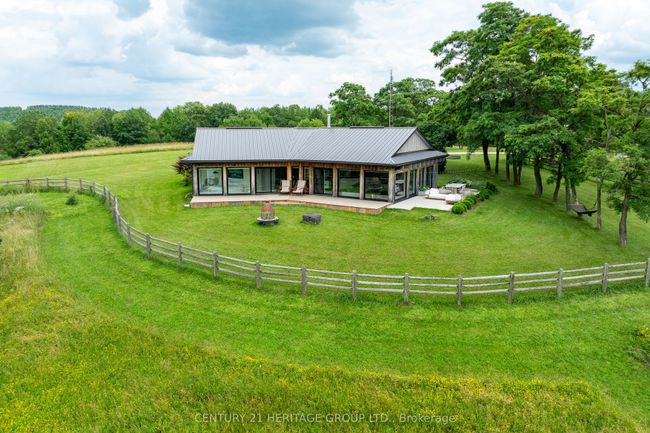 065072 Sideroad 4, House other with 4 bedrooms, 4 bathrooms and 20 parking in Meaford ON | Image 4