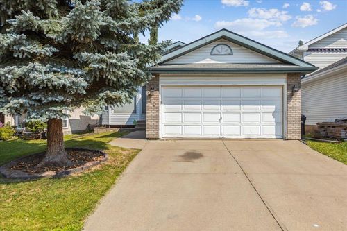 40 Lilac Crescent, Sherwood Park, AB, T8H1V5 | Card Image