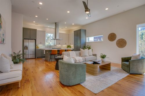 101-5711 Bryan Pkwy, Dallas, TX, 75206-8721 | Card Image