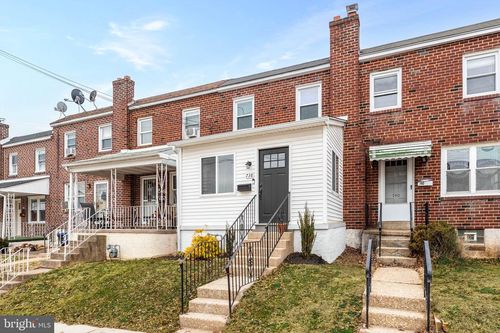738 Harry St, CONSHOHOCKEN, PA, 19428-1736 | Card Image
