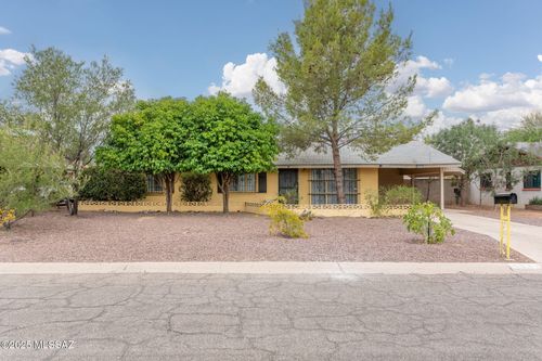 5982 E 23rd St, Tucson, AZ, 85711-5204 | Card Image
