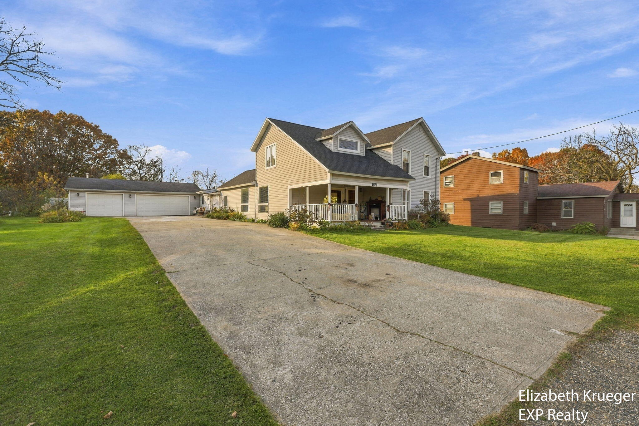 Residential in Manlius Township 3