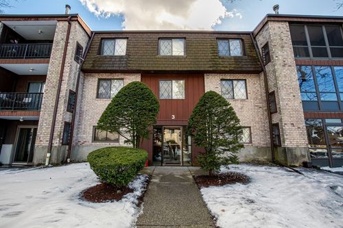 apt-106-3 Greenbriar Dr, North Reading, MA, 01864-3130 | Card Image
