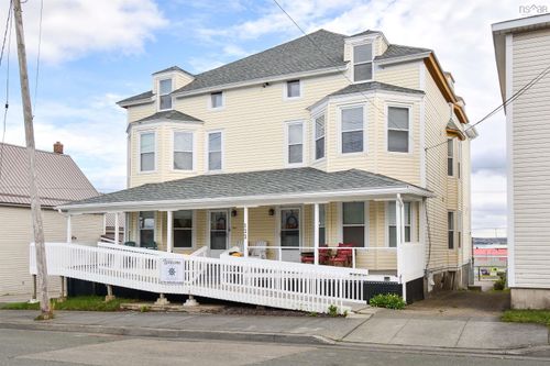 121 - 123 Pierce St, North Sydney, NS, B2A1P4 | Card Image