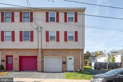 138 Sherman Street, Townhouse with 3 bedrooms, 1 bathrooms and null parking in LANCASTER PA | Image 1