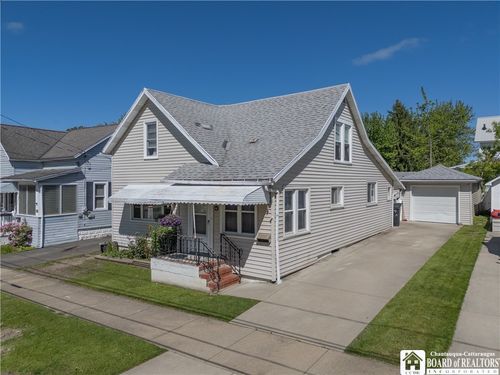 48 E Pine St, Dunkirk, NY, 14048-1132 | Card Image