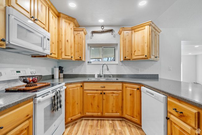 270 N 100 W, House other with 3 bedrooms, 2 bathrooms and 1 parking in Goshen UT | Image 4