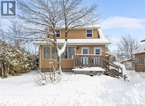 383 Rue Beauséjour, Dieppe, NB, E1A1Y5 | Card Image