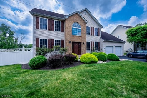 29 Vocisano Ct, Piscataway, NJ, 08854-5178 | Card Image