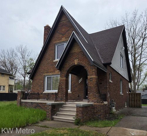16765 Blackstone St, Detroit, MI, 48219-3821 | Card Image
