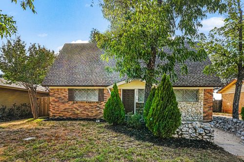 1404 Tatum Dr, Arlington, TX, 76012-2328 | Card Image