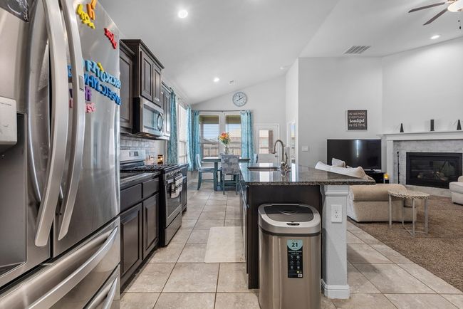 7104 Mcpherson Ln, House other with 4 bedrooms, 2 bathrooms and 1 parking in Midland TX | Image 6