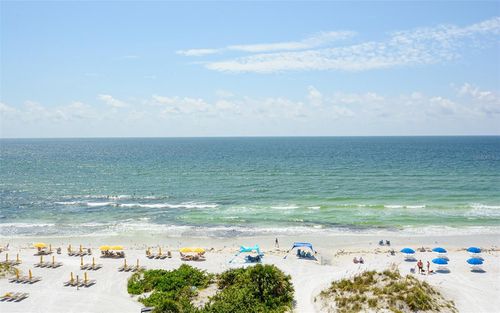 613-weeks-32-33-915 Seaside Dr, SARASOTA, FL, 34242-2575 | Card Image