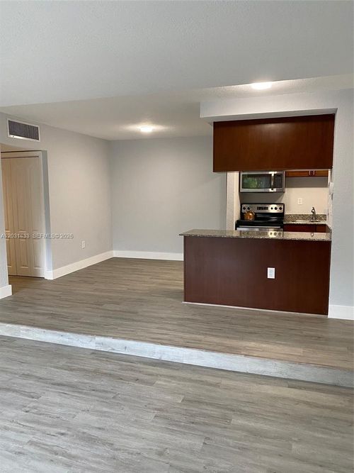 308-8950 Sw 69th Ct, Pinecrest, FL, 33156-1646 | Card Image