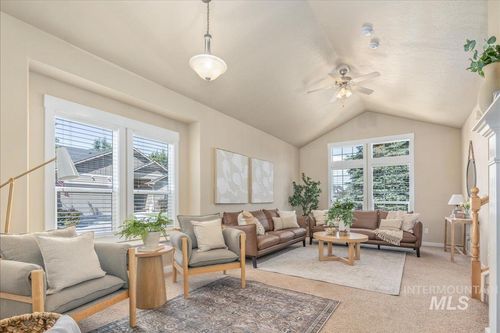 16415 N Greens Ct, Nampa, ID, 83687-5066 | Card Image