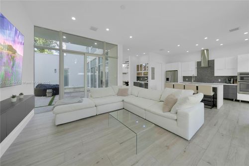 5720 Coral Way, Miami, FL, 33155-2202 | Card Image