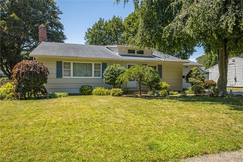 40 Caroline Dr, Gates, NY, 14624-3201 | Card Image