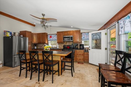 237 Boston Rd, Palmer, MA, 01069-2137 | Card Image