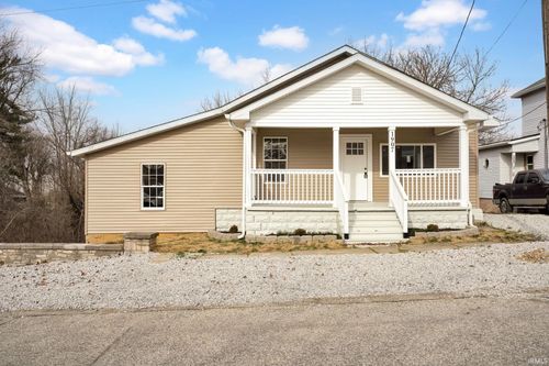 1907 11th St, Bedford, IN, 47421-2811 | Card Image
