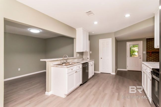 718 Cross St, House other with 3 bedrooms, 2 bathrooms and null parking in Saraland AL | Image 6