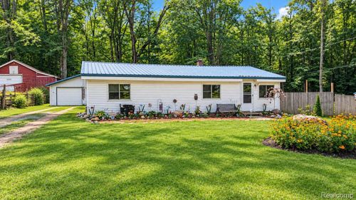 5891 Woodland Dr, Lake, MI, 48632-9220 | Card Image