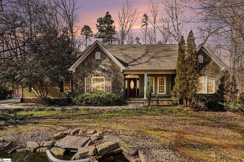 109 Oak Crest Cir, Seneca, SC, 29672-8011 | Card Image
