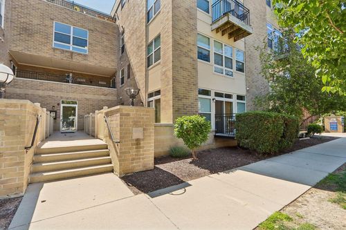 113-1550 N Warren Avenue, Milwaukee, WI, 53202 | Card Image