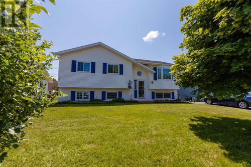 124 Westridge Cres, Charlottetown, PE, C1A9E7 | Card Image