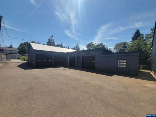446 Mcclaine St, Silverton, OR, 97381-1921 | Card Image