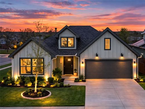 11401 Headwater Ct, Providence Village, TX, 76227-8810 | Card Image