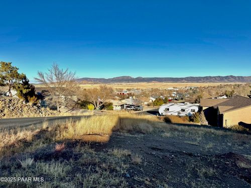 8061 E Dust Devil Dr, Prescott Valley, AZ, 86314-4236 | Card Image