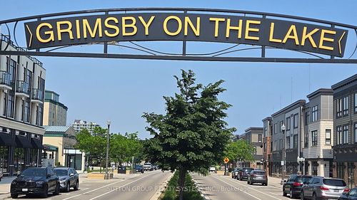 409-520 N Service Rd, Grimsby, ON, L3M0C9 | Card Image