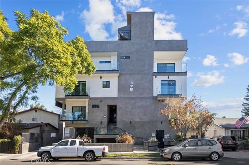 178 N Alexandria Ave, Los Angeles, CA, 90004-4888 | Card Image