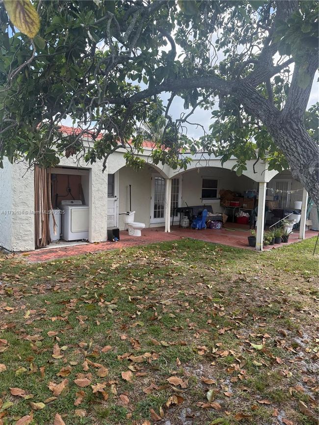 8940 Johnson St, House other with 3 bedrooms, 2 bathrooms and null parking in Pembroke Pines FL | Image 8