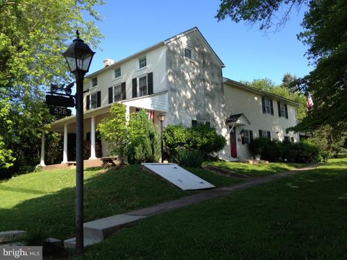 526 Egypt Rd, Phoenixville, PA, 19460-1122 | Card Image