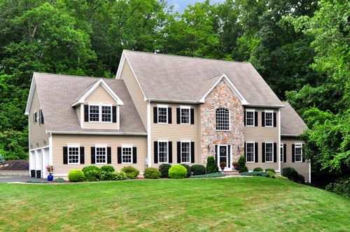 53 Castlerock Ln, Bolton, CT, 06043-7856 | Card Image