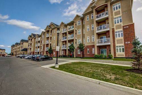211-1360 Costigan Rd, Milton, ON, L9T8X6 | Card Image