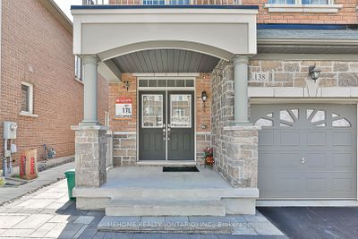 138 Memon Pl, Home with 3 bedrooms, 4 bathrooms and 3 parking in Markham ON | Image 2