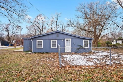 126 Village St, Tonganoxie, KS, 66086-9560 | Card Image