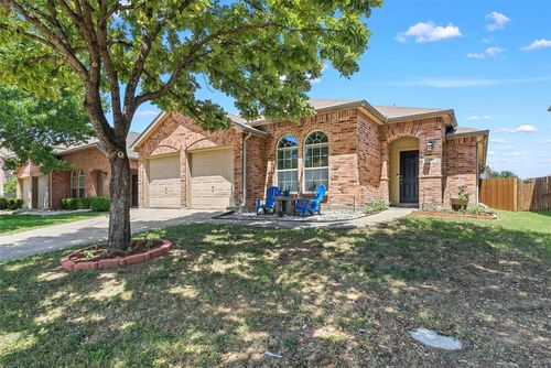 1301 Mockingbird Dr, Aubrey, TX, 76227-7564 | Card Image