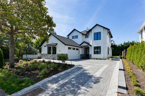 650 Monterey Ave, Oak Bay, BC, V8S4T9 | Card Image