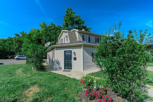 47 Court St, Flemington, NJ, 08822-1315 | Card Image